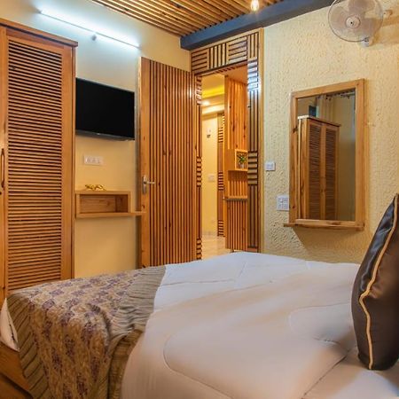 Host Jatin Kasauli Crest 7O1827O7O3 Appartement Buitenkant foto