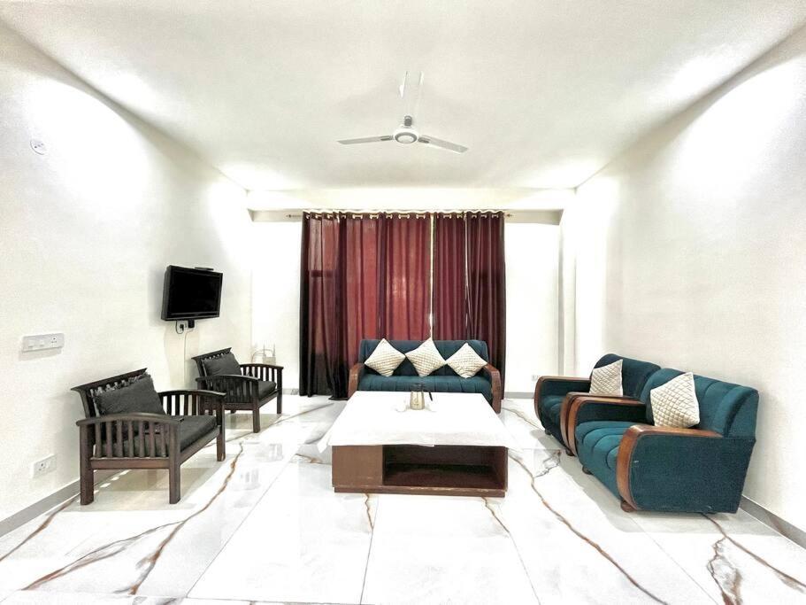 Host Jatin Kasauli Crest 7O1827O7O3 Appartement Buitenkant foto