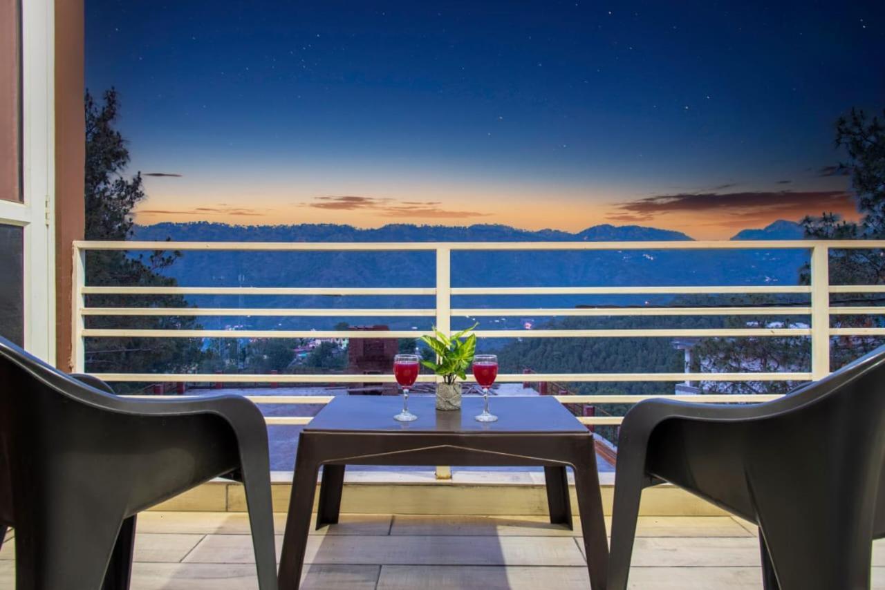Host Jatin Kasauli Crest 7O1827O7O3 Appartement Buitenkant foto
